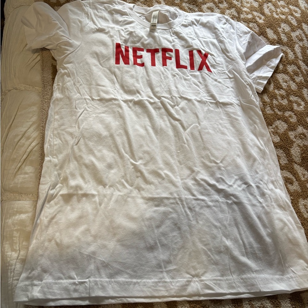 NWOT Netflix Shirt Size L